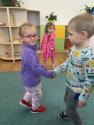 oslavujeme narodeniny, meniny, lebo sa máme radi : oslavujeme narodeniny, meniny, lebo sa máme radi :